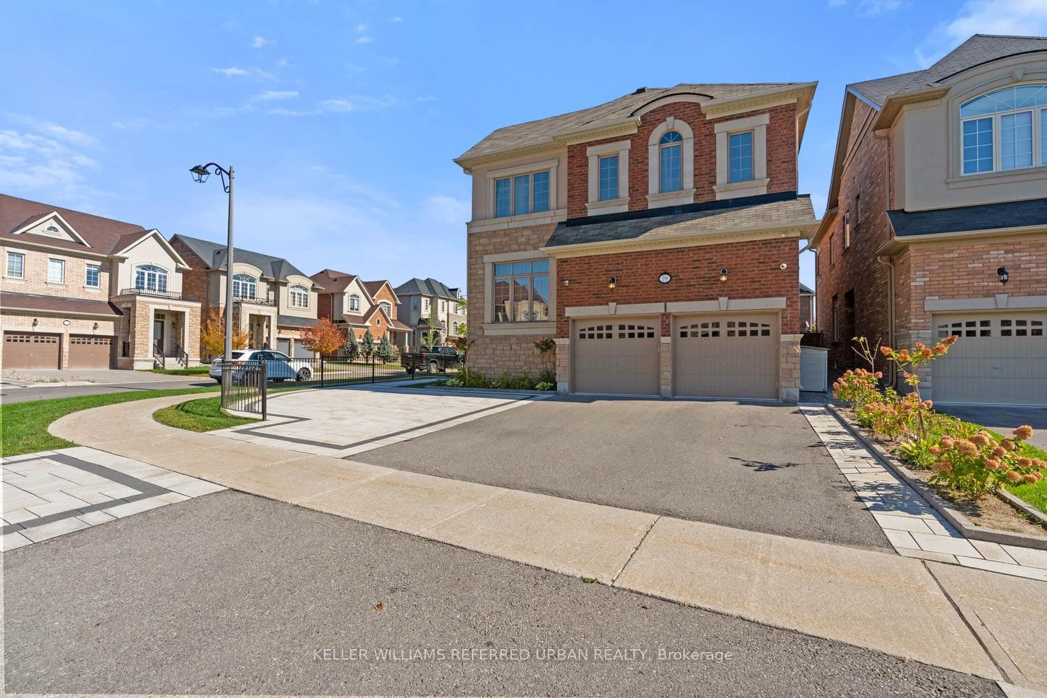 79 Chaiwood Court, Vaughan, ON L6A 0V9