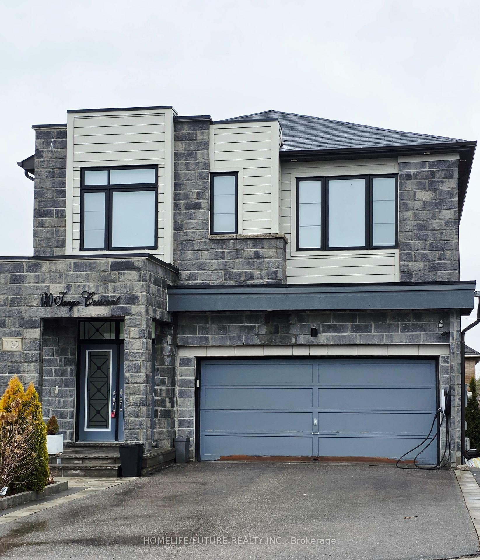 130 Tango Crescent, Newmarket, ON L3X 0K4