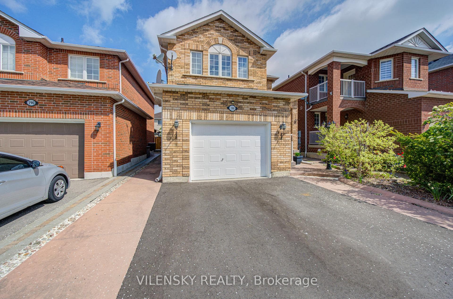 186 Purcell Crescent, Vaughan, ON L6A 3C5