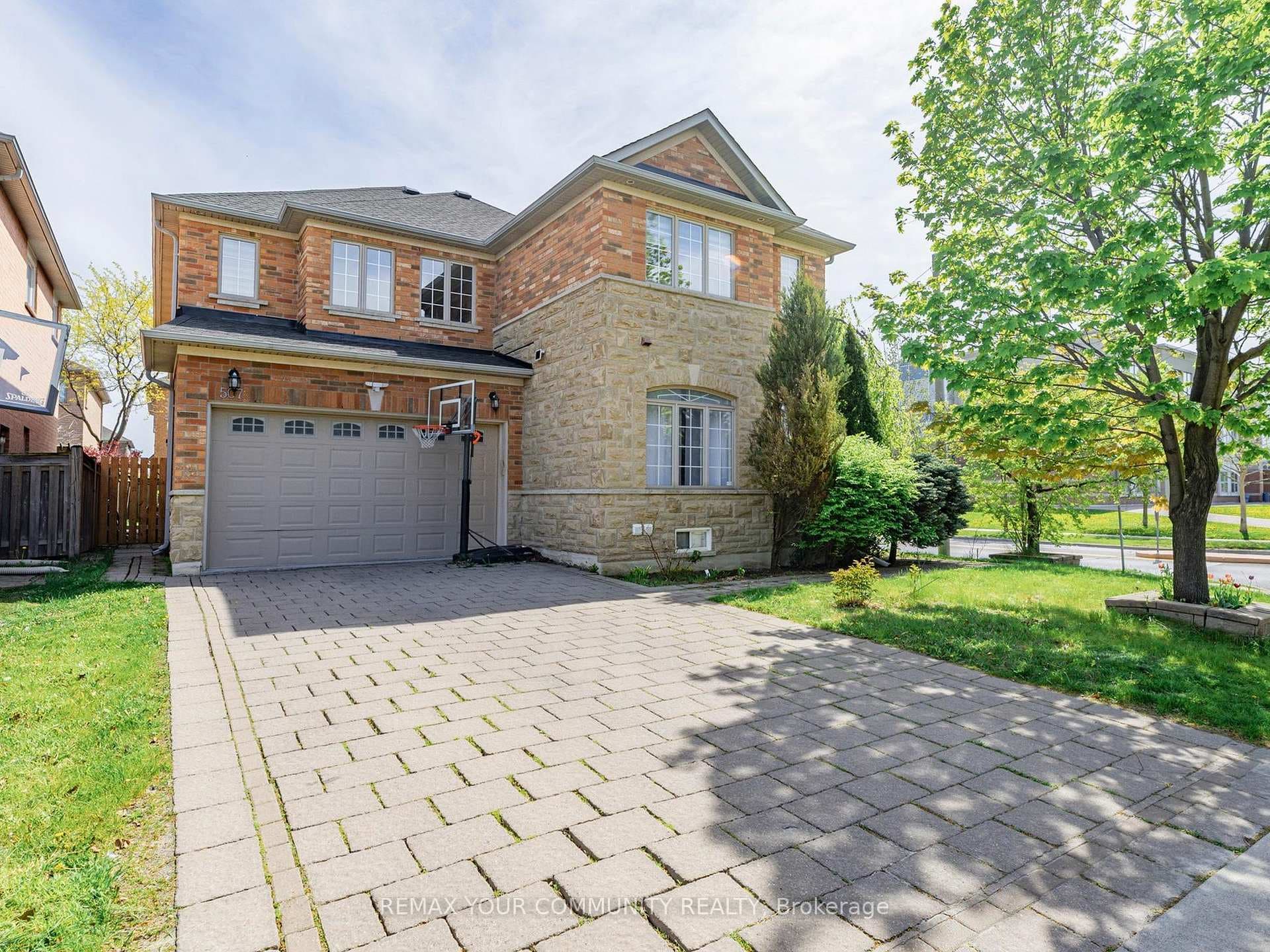 507 Autumn Hill Boulevard, Vaughan, ON L4J 9B7