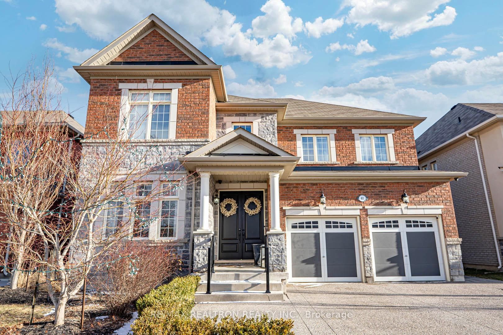 41 Woodgate Pines Drive, Vaughan, ON L4H 4A3