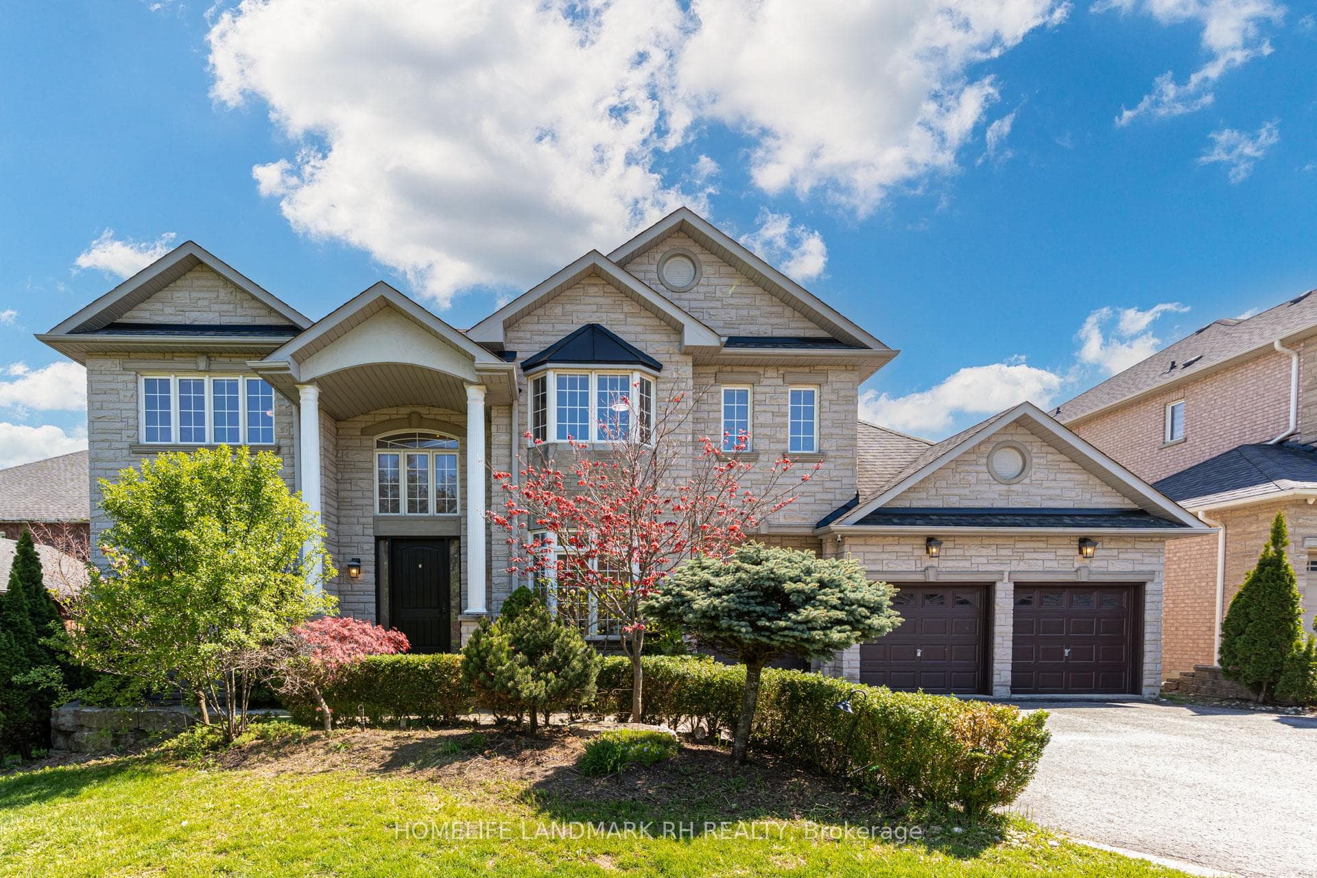 385 Kennedy Street W, Aurora, ON L4G 5M6