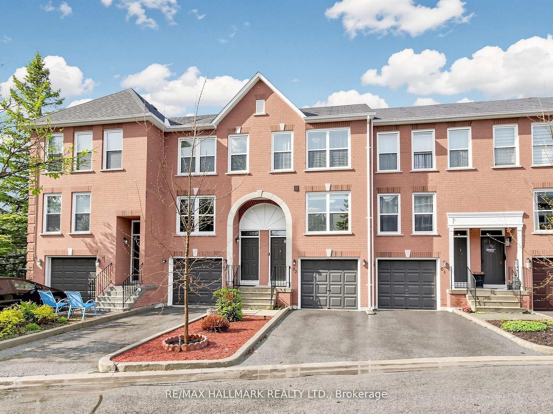 62 Wyatt Lane, Aurora, ON L4G 7E4