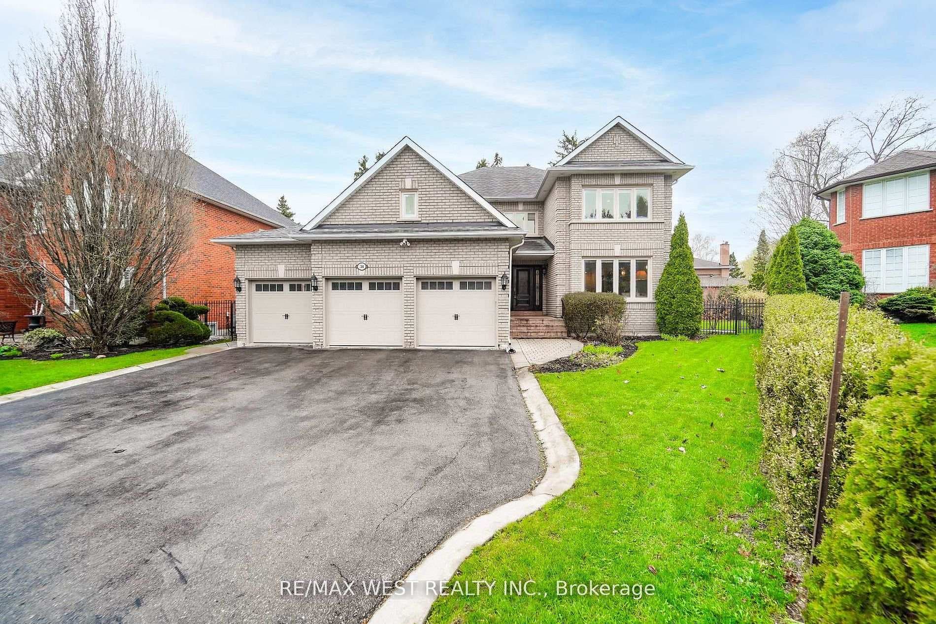 31 Garriock Court, Vaughan, ON L4L 8S7