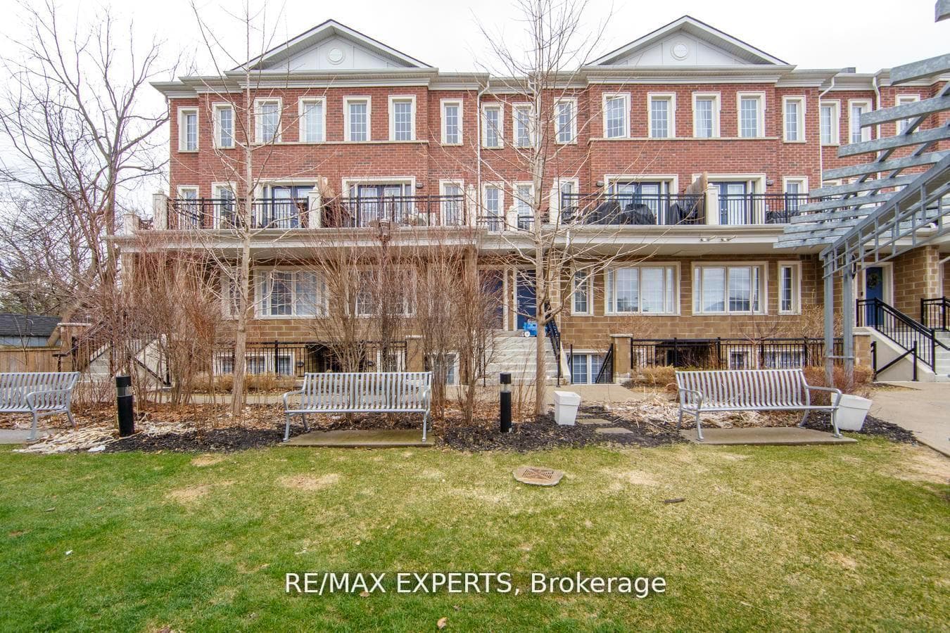 26 Bruce Street C03, Vaughan, ON L4L 0H4
