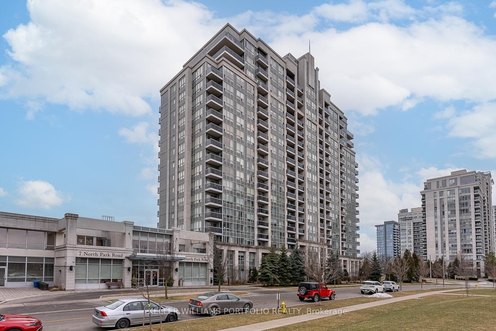 15 North Park Road 1417, Vaughan, ON L4J 0A1