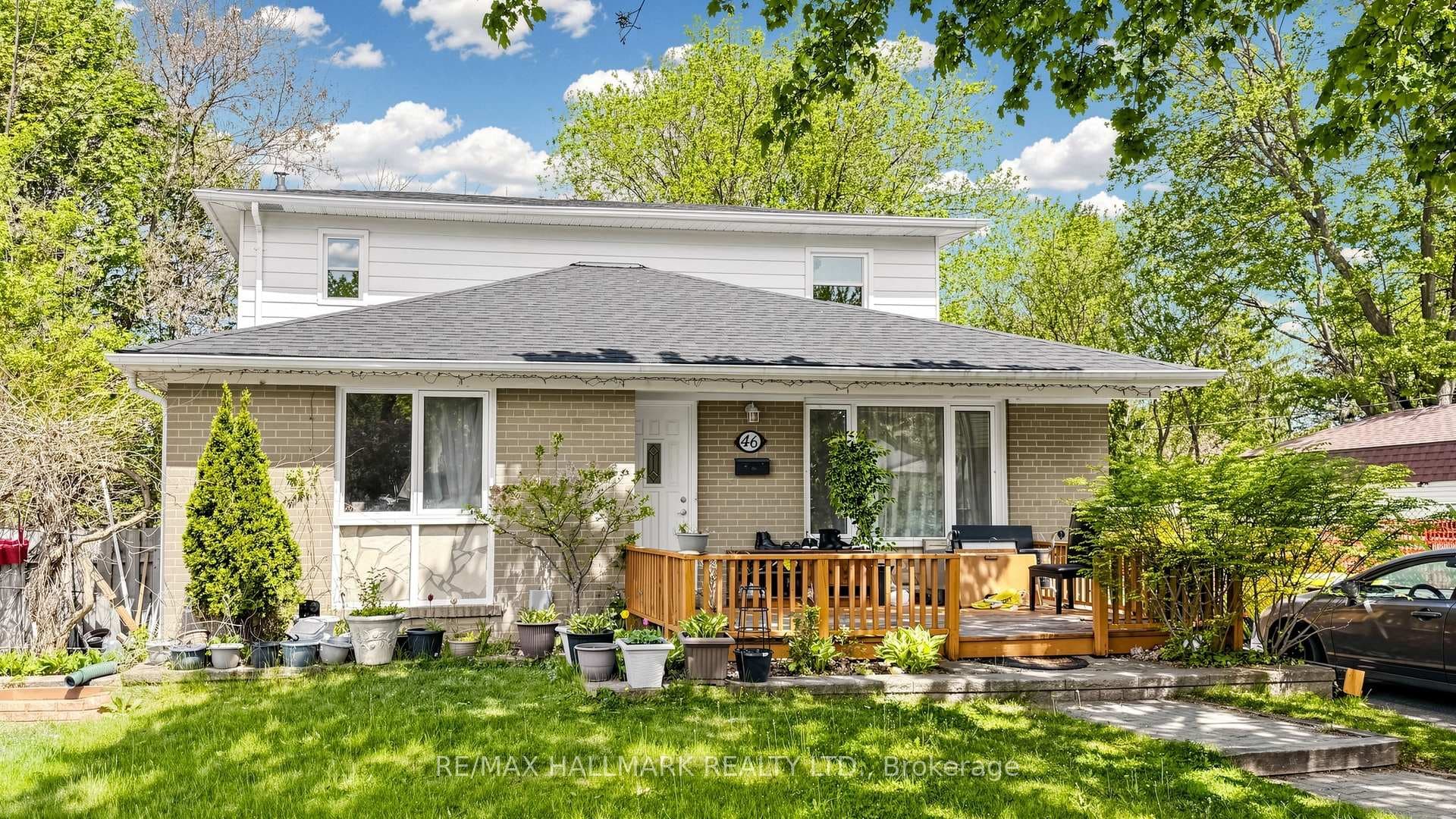 46 Collins Crescent, Aurora, ON L4G 2W2