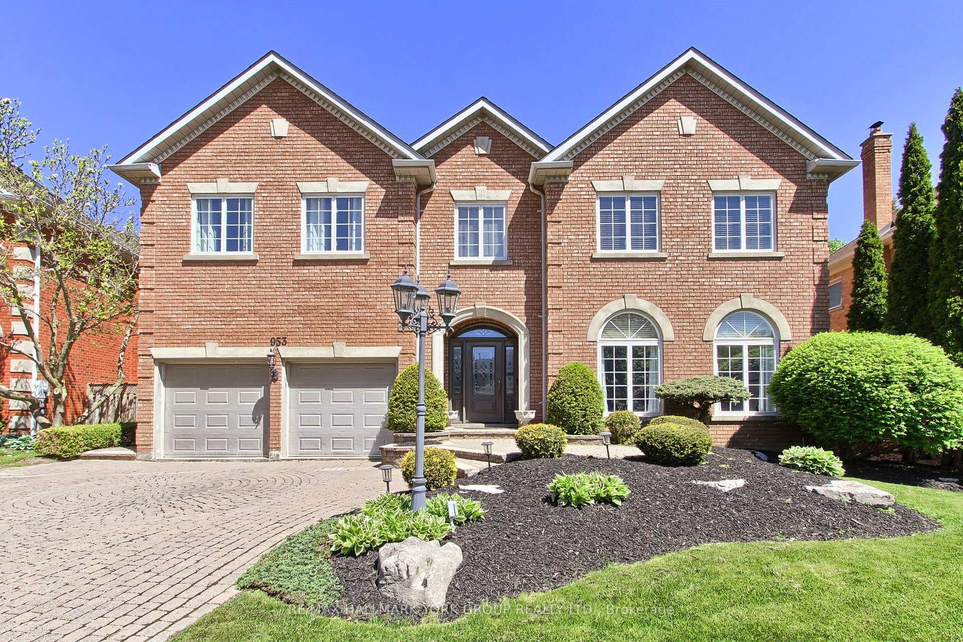 953 Damascus Court, Newmarket, ON L3X 1L2