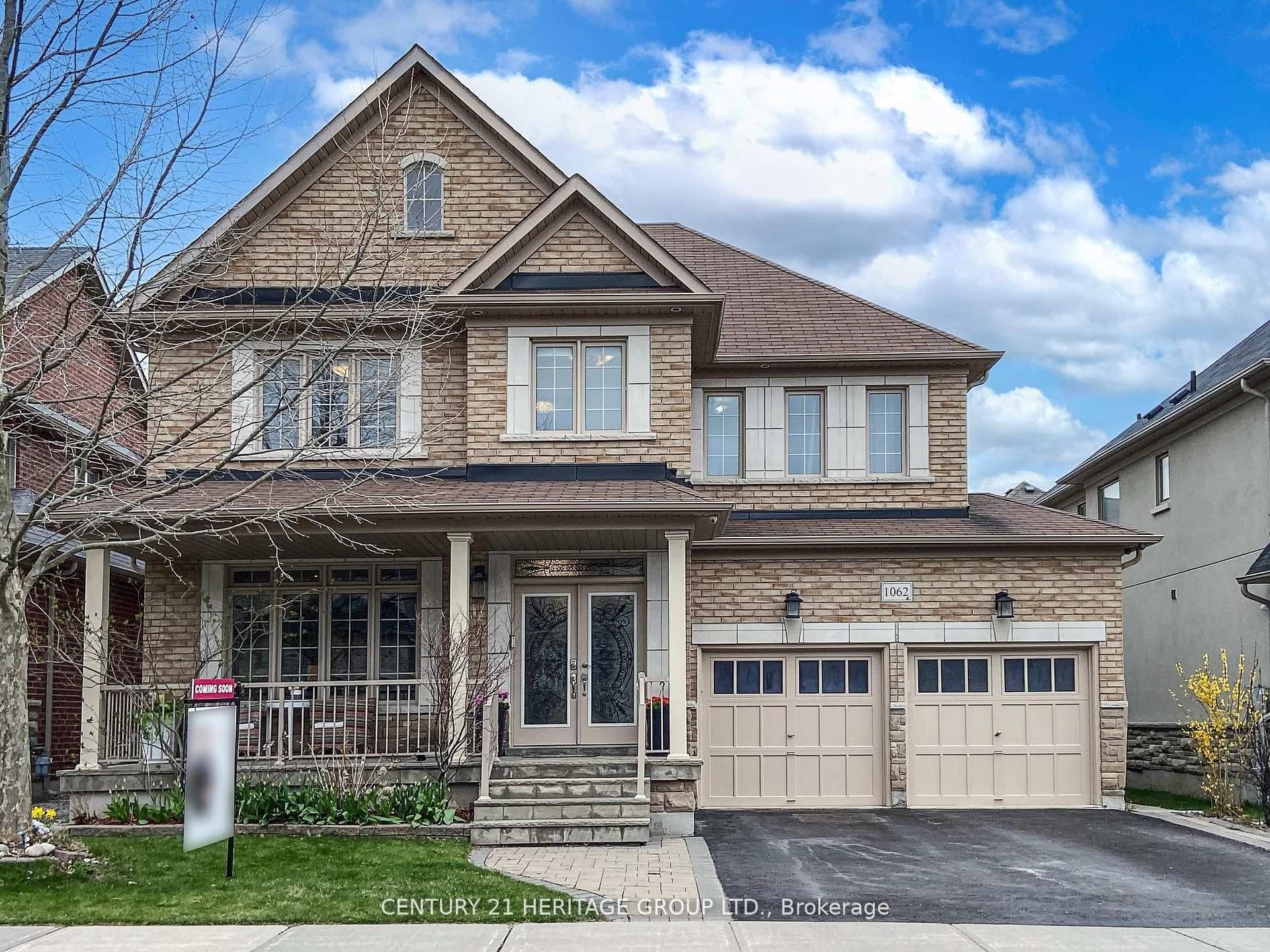 1062 Blackhall Crescent, Newmarket, ON L3X 0B3