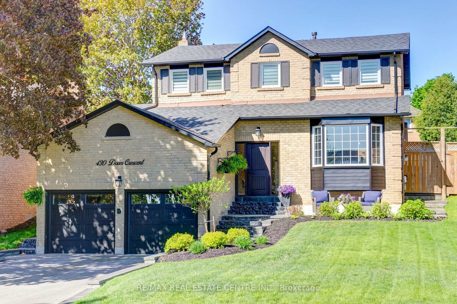 430 Dover Crescent, Newmarket, ON L3Y 6C5