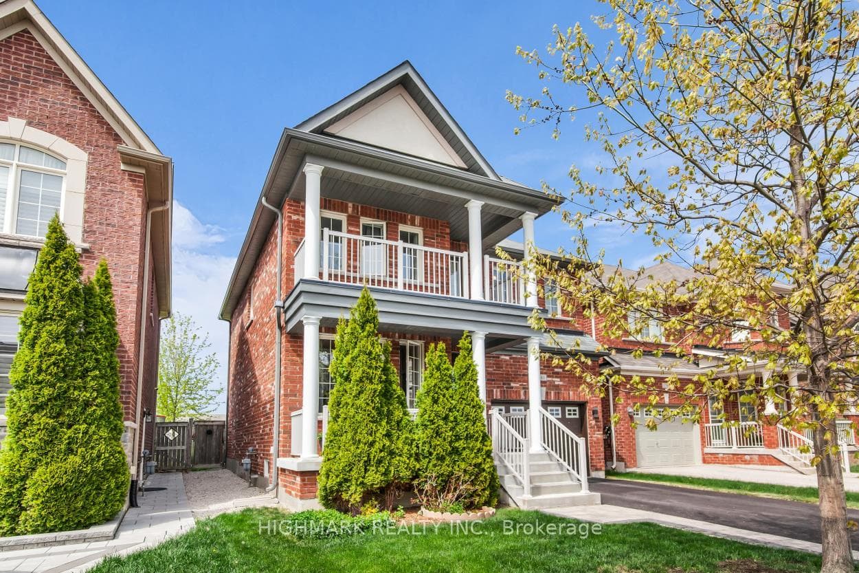 181 Emma Broadbent Court, Newmarket, ON L3X 3K9
