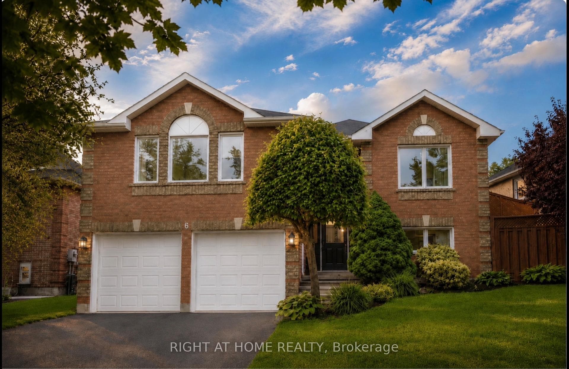 6 Compton Crescent, Bradford West Gwillimbury, ON L3Z 2X5