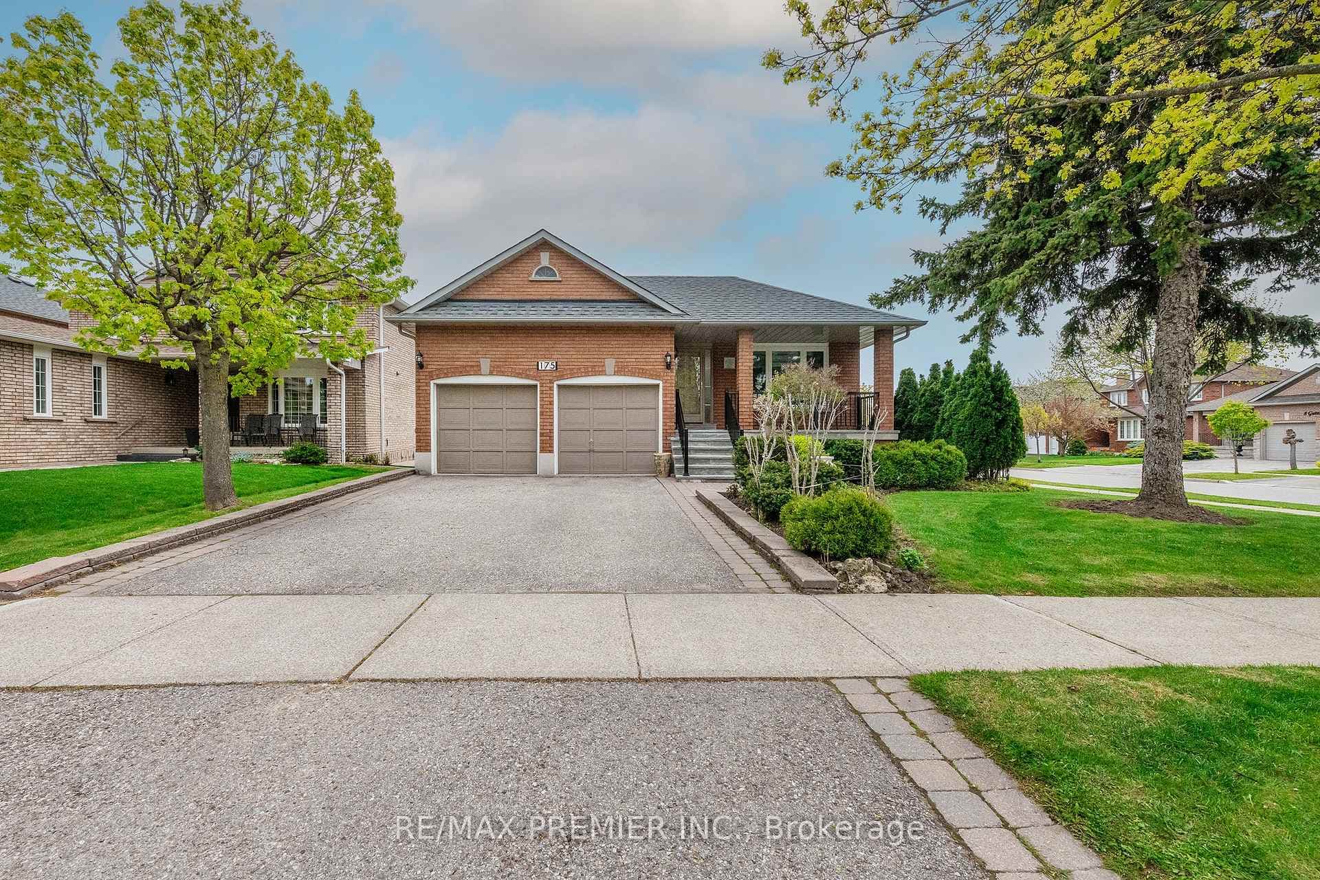 175 Medallion Boulevard, Vaughan, ON L4L 8R7