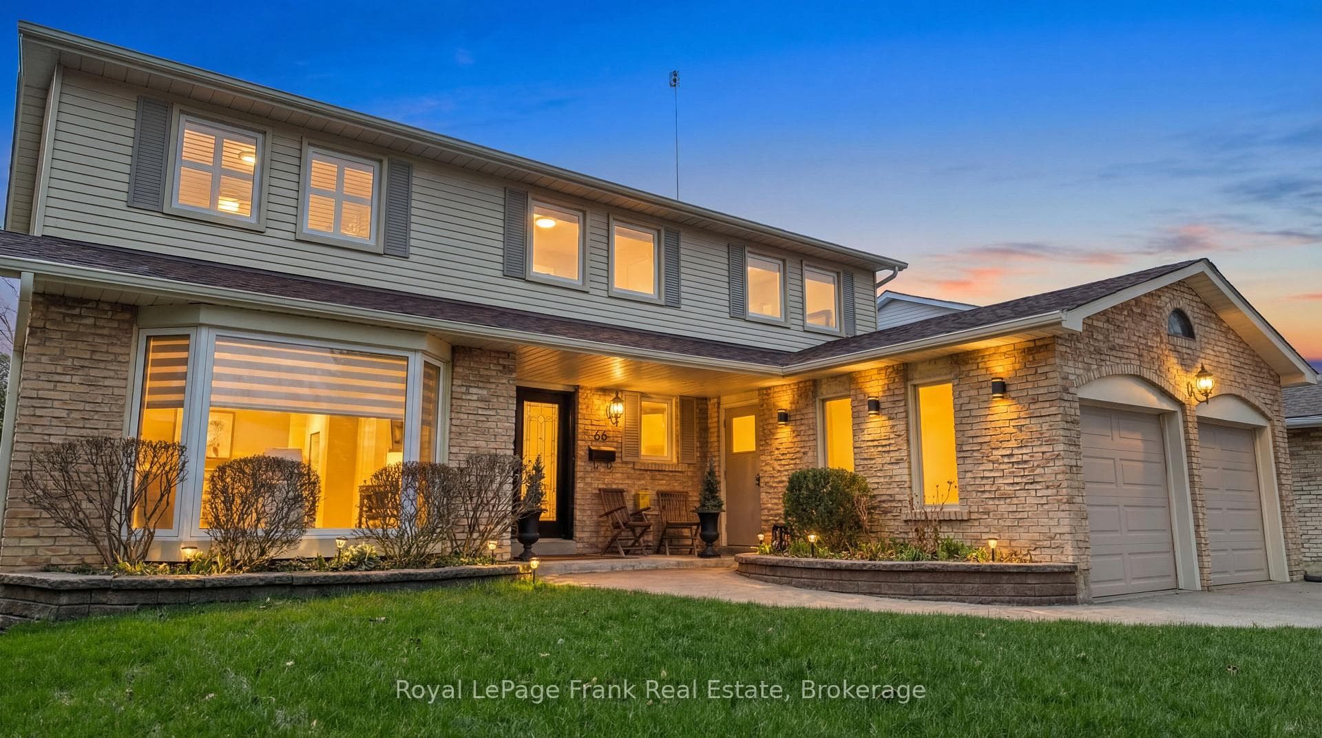 68 Burling Place, Newmarket, ON L3Y 5W4
