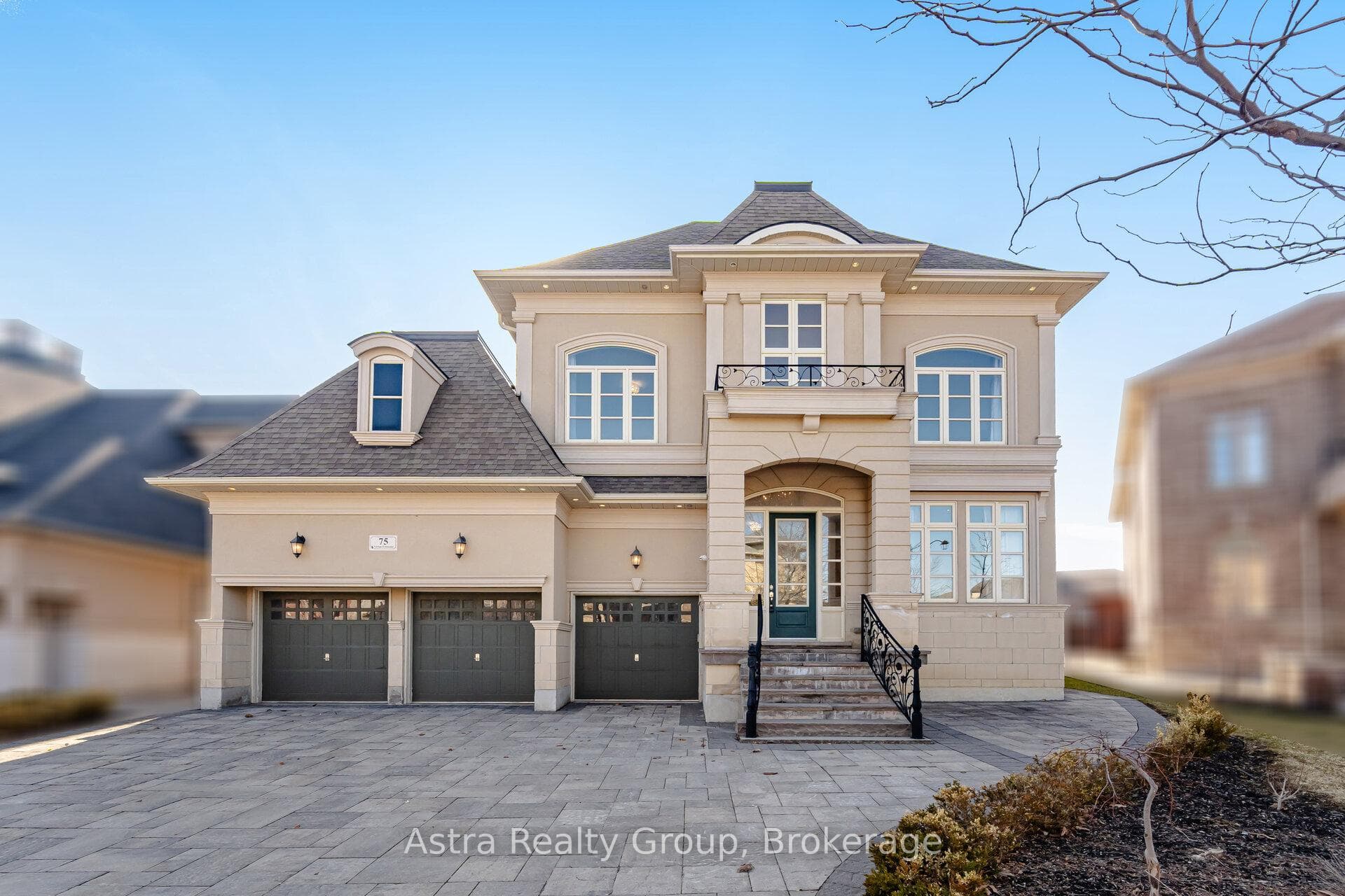 75 Virtue Crescent, Vaughan, ON L4H 4C3