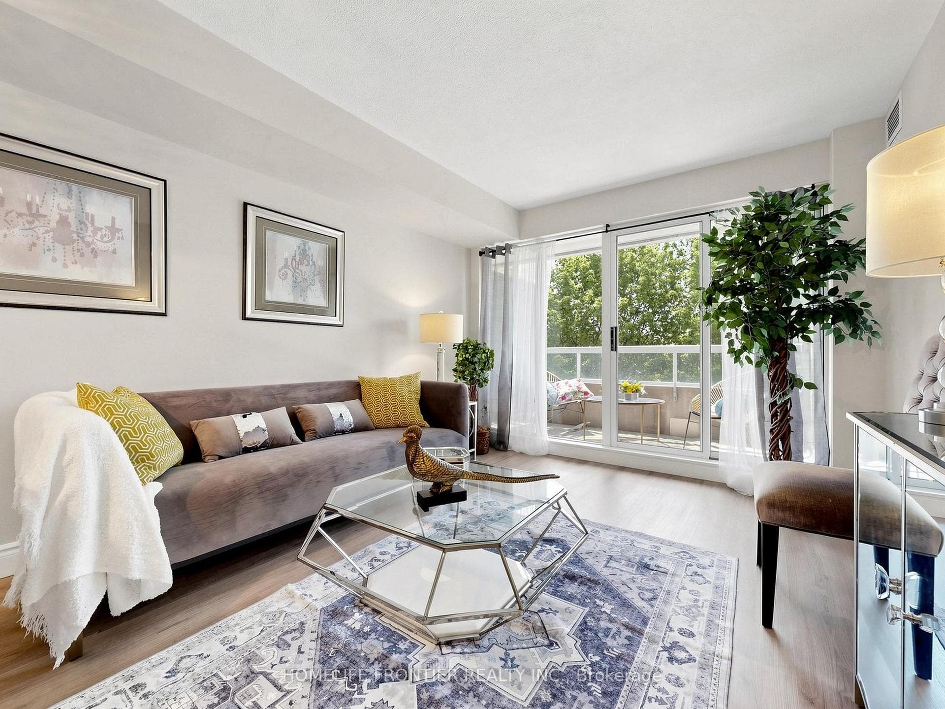 5 Emerald Lane 310, Vaughan, ON L4J 8P7
