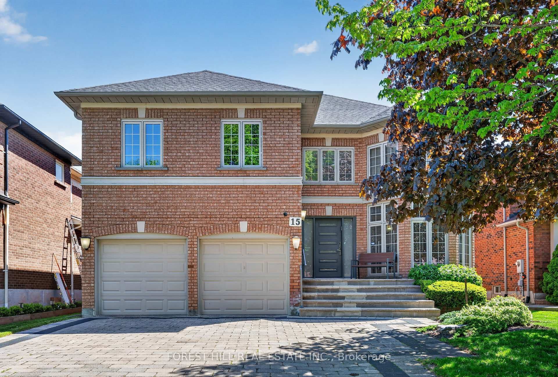 15 Palmerston Drive, Vaughan, ON L4J 7V8
