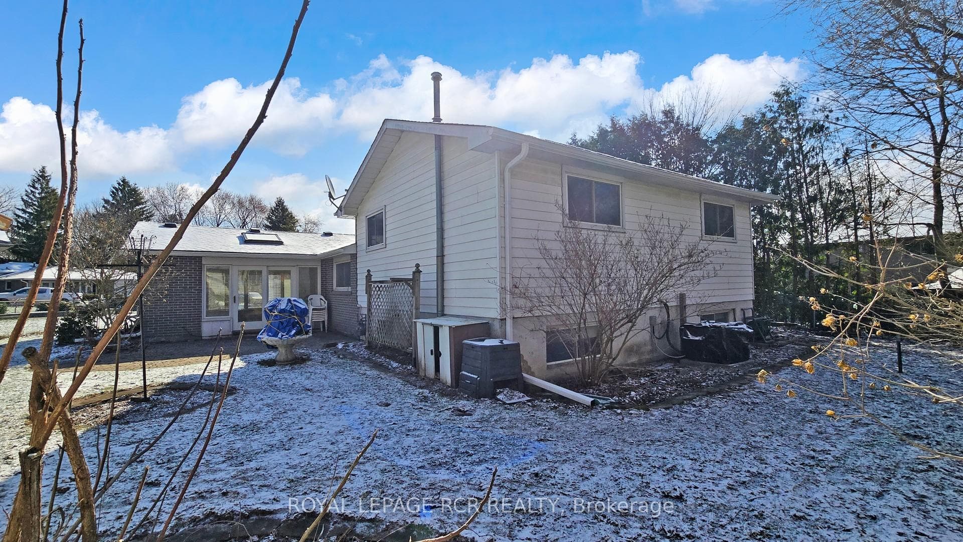 827 Legge Court, Newmarket, ON L3Y 3J1