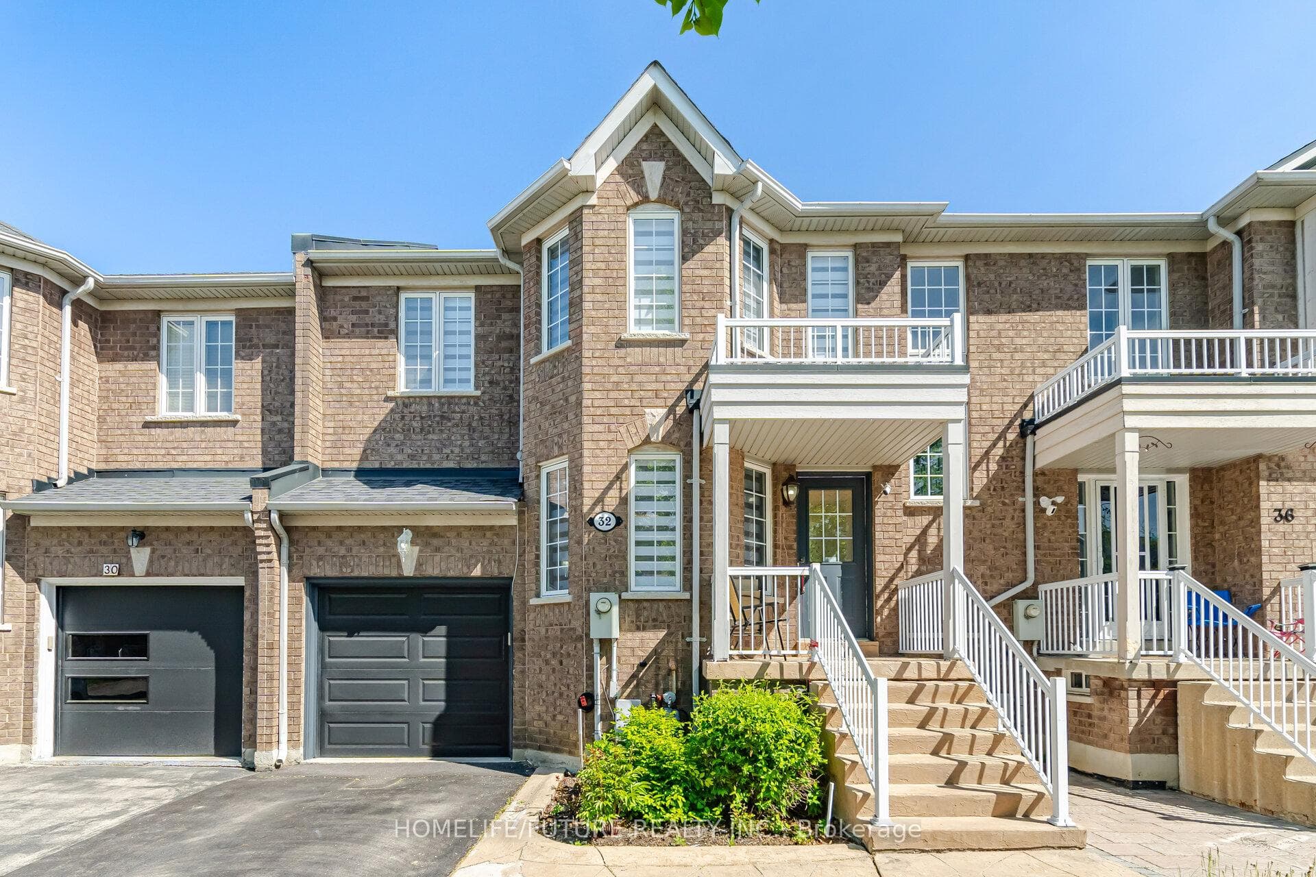32 Laurelhurst Crescent, Vaughan, ON L4H 2M8