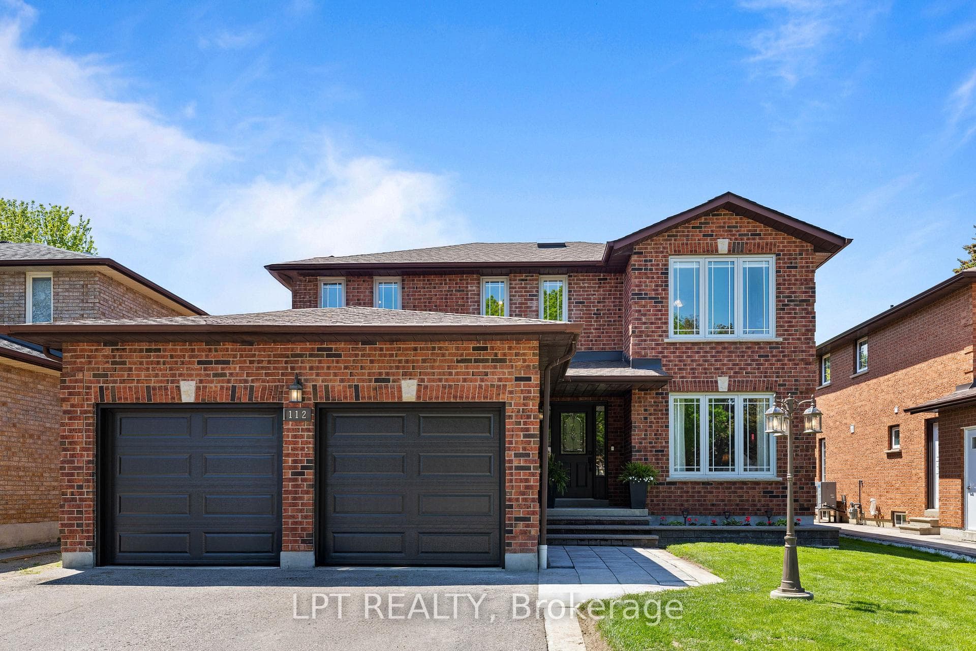 112 Doris Crescent, Newmarket, ON L3Y 7V5
