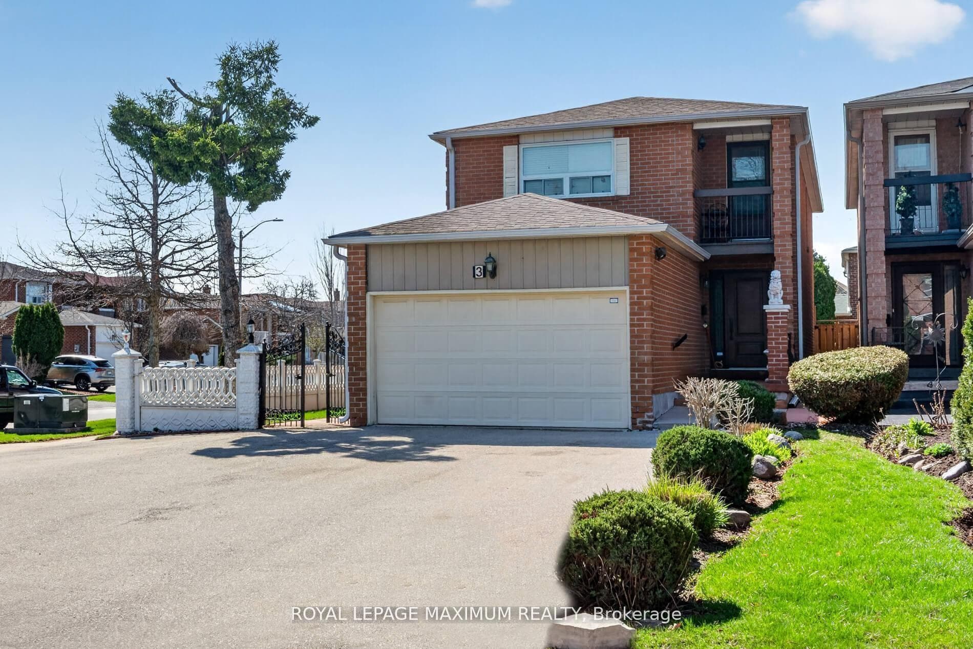 3 Muzzo Court, Vaughan, ON L4L 3K2