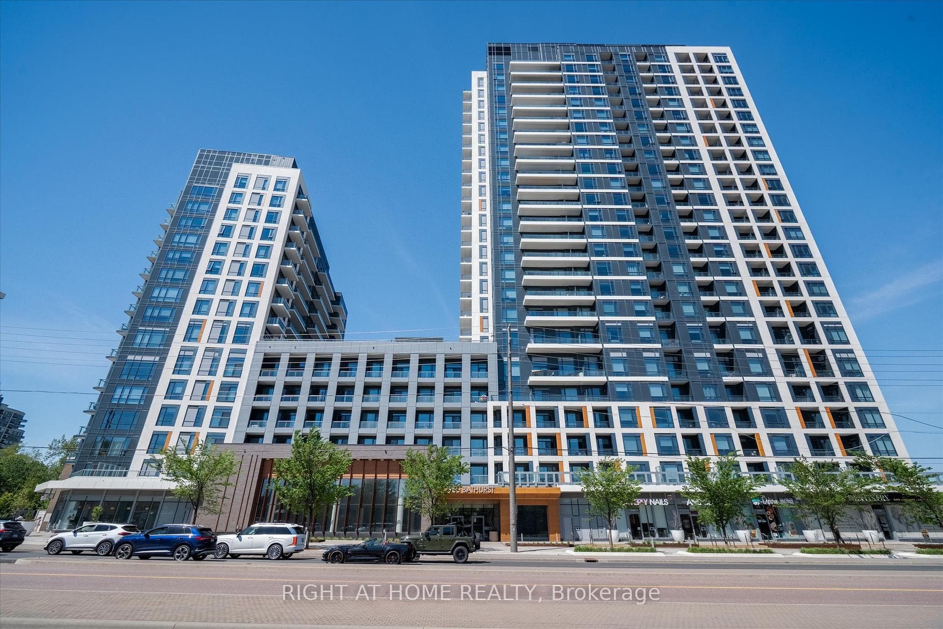 7950 Bathurst Street 1424, Vaughan, ON L4J 0L4
