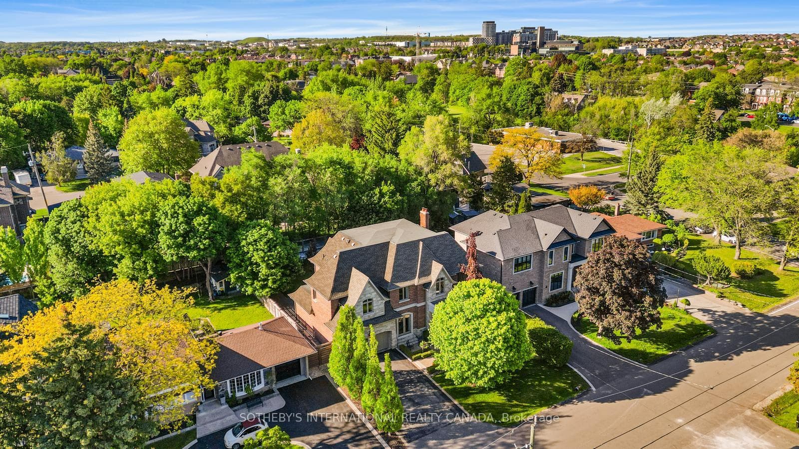 6 Weller Crescent, Vaughan, ON L6A 1E4