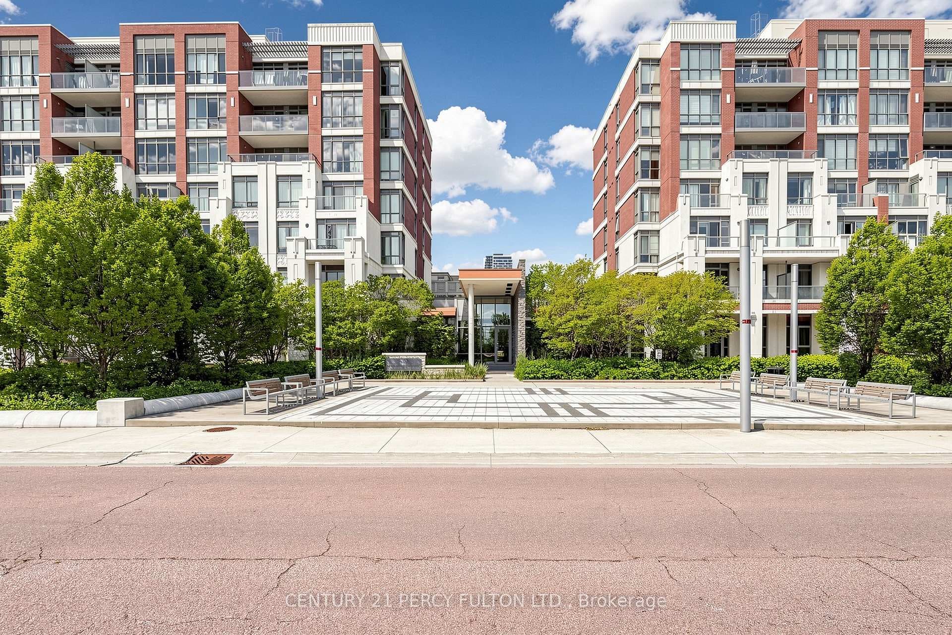 57 Upper Duke Crescent 102, Markham, ON L6G 0B9