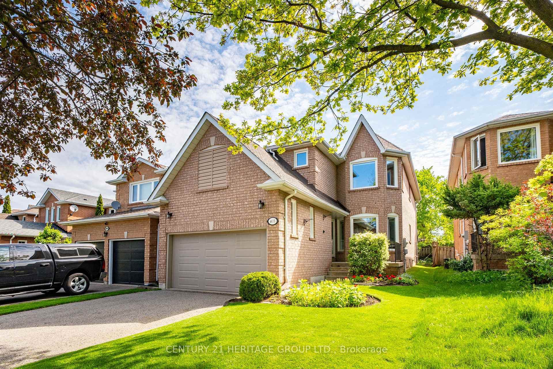 403 Bartholomew Drive, Newmarket, ON L3X 2E7