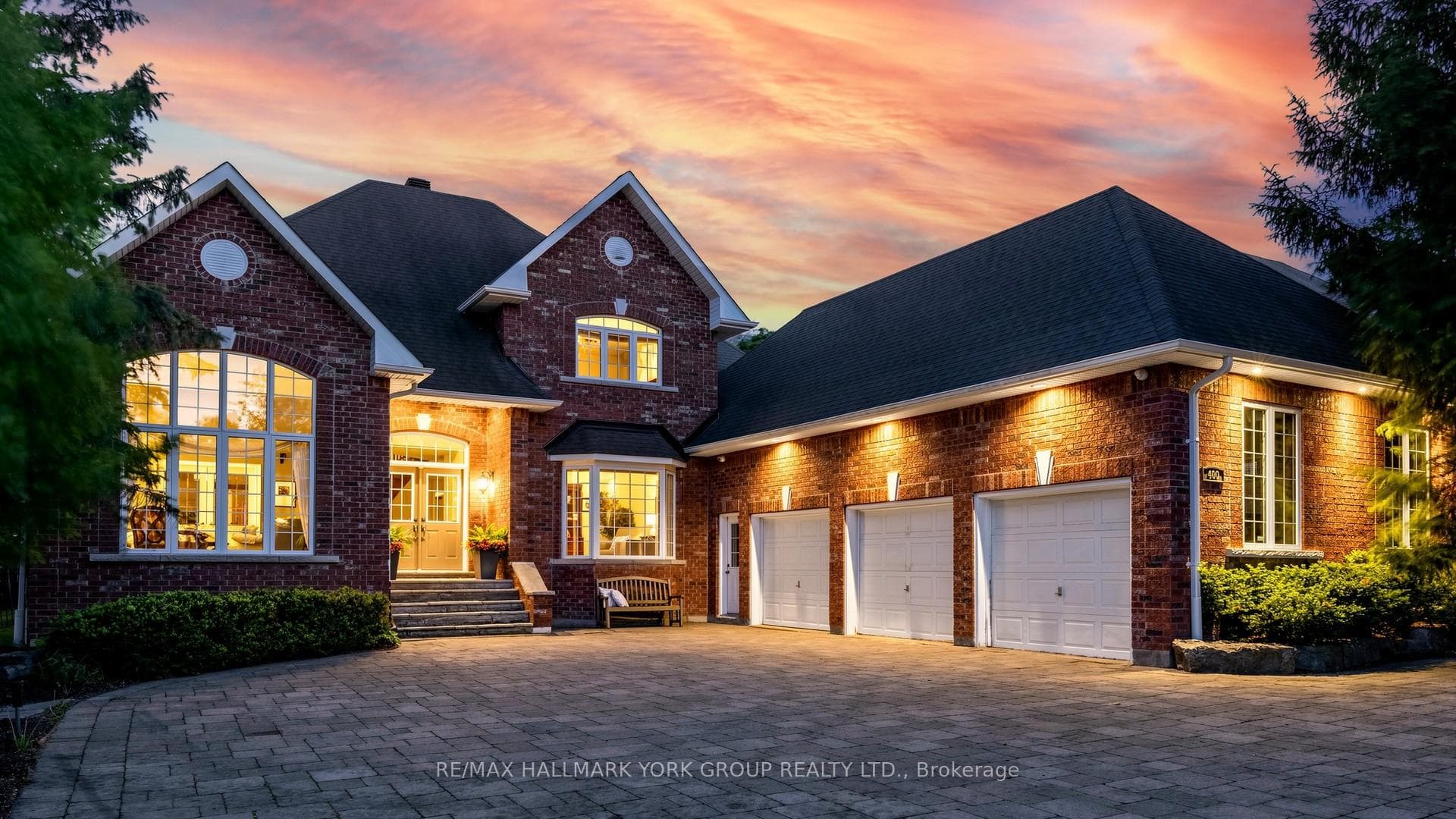 400 Coventry Hill Trail, Newmarket, ON L3X 2A1