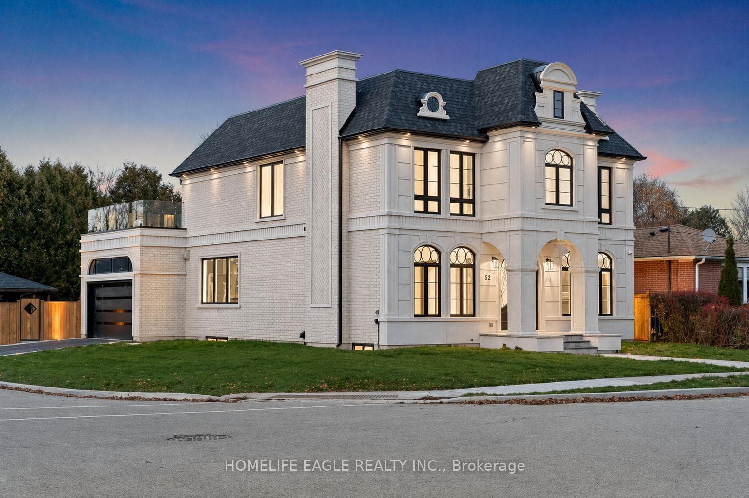52 Child Drive, Aurora, ON L4G 1Y5