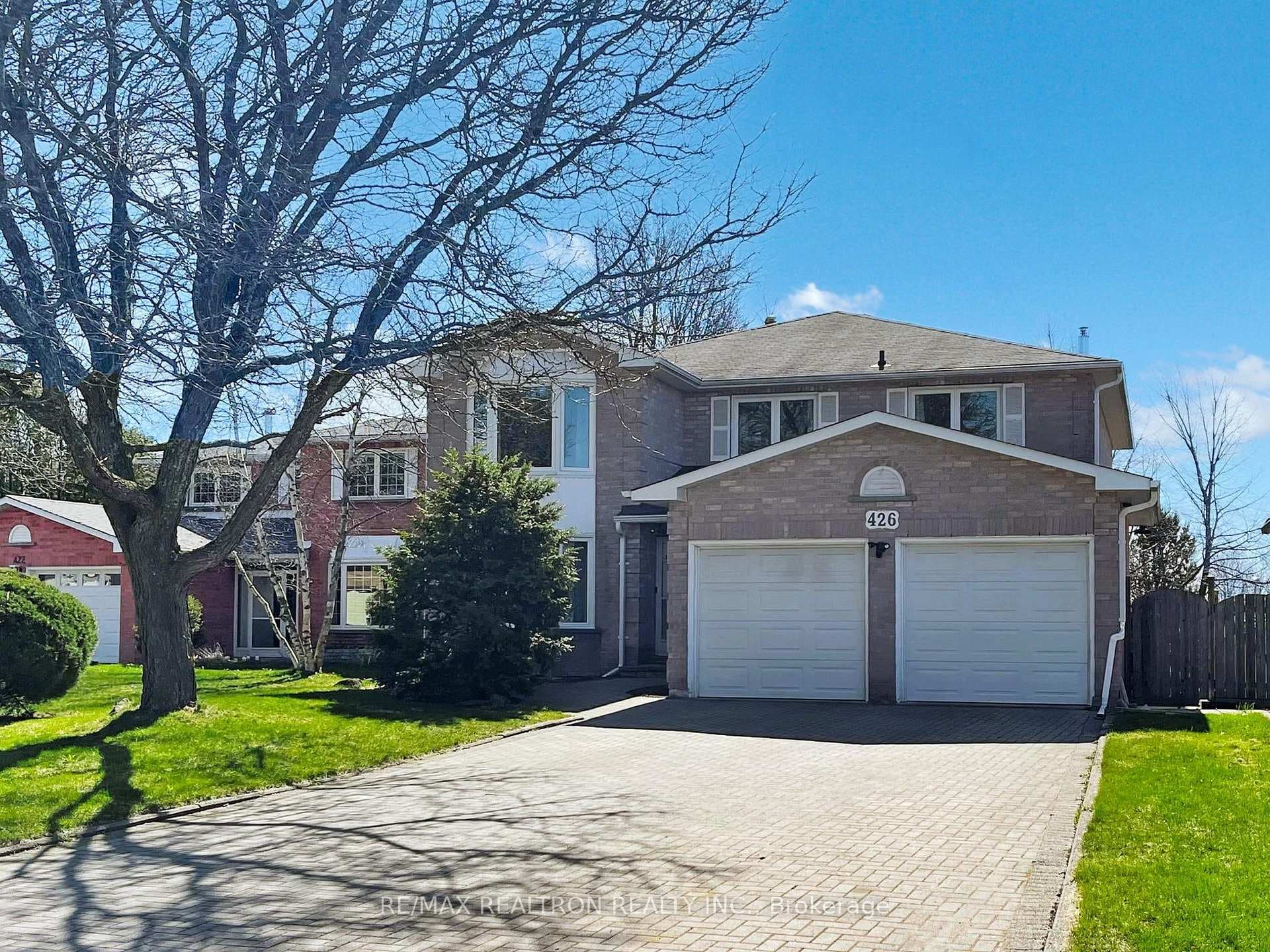 426 Herridge Circle, Newmarket, ON L3Y 7H6