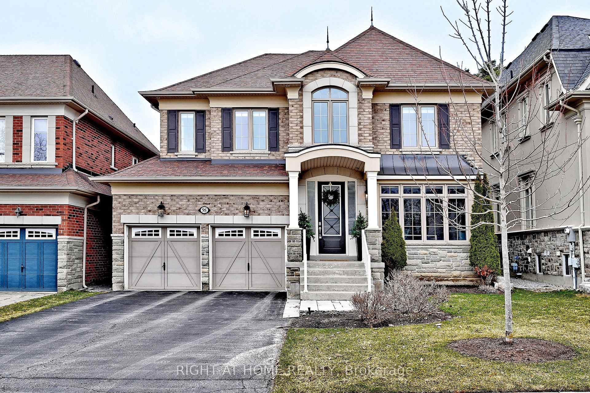 95 Vines Place, Aurora, ON L4G 0R7