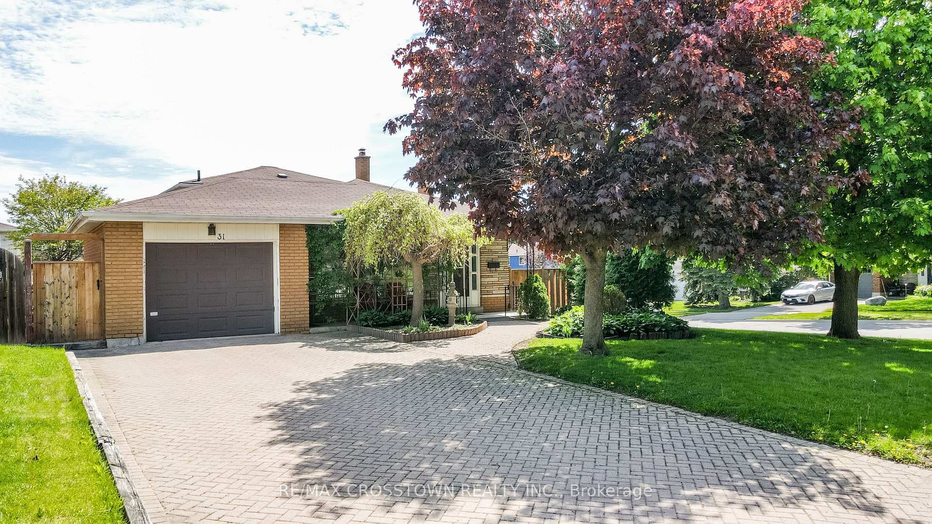 31 Lee Avenue, Bradford West Gwillimbury, ON L3Z 1A8