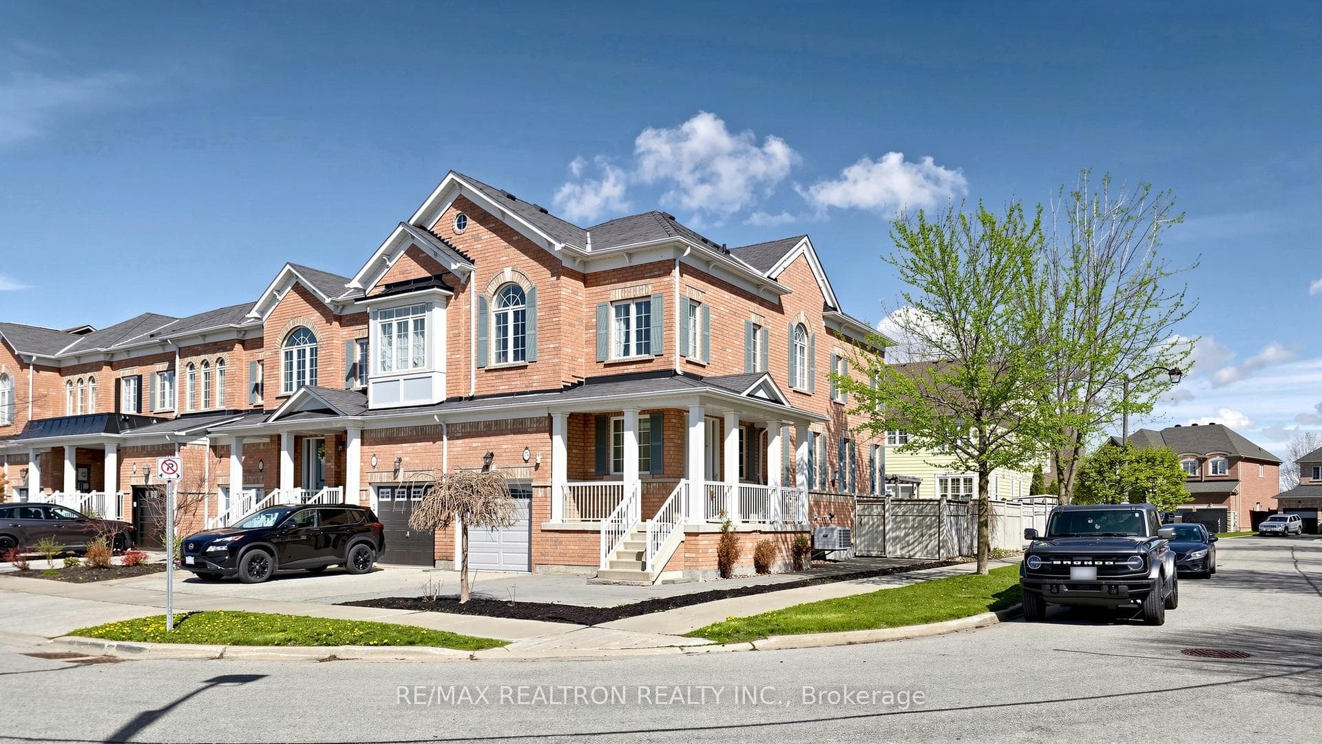 75 Gosnel Circle, Bradford West Gwillimbury, ON L3Z 0G2