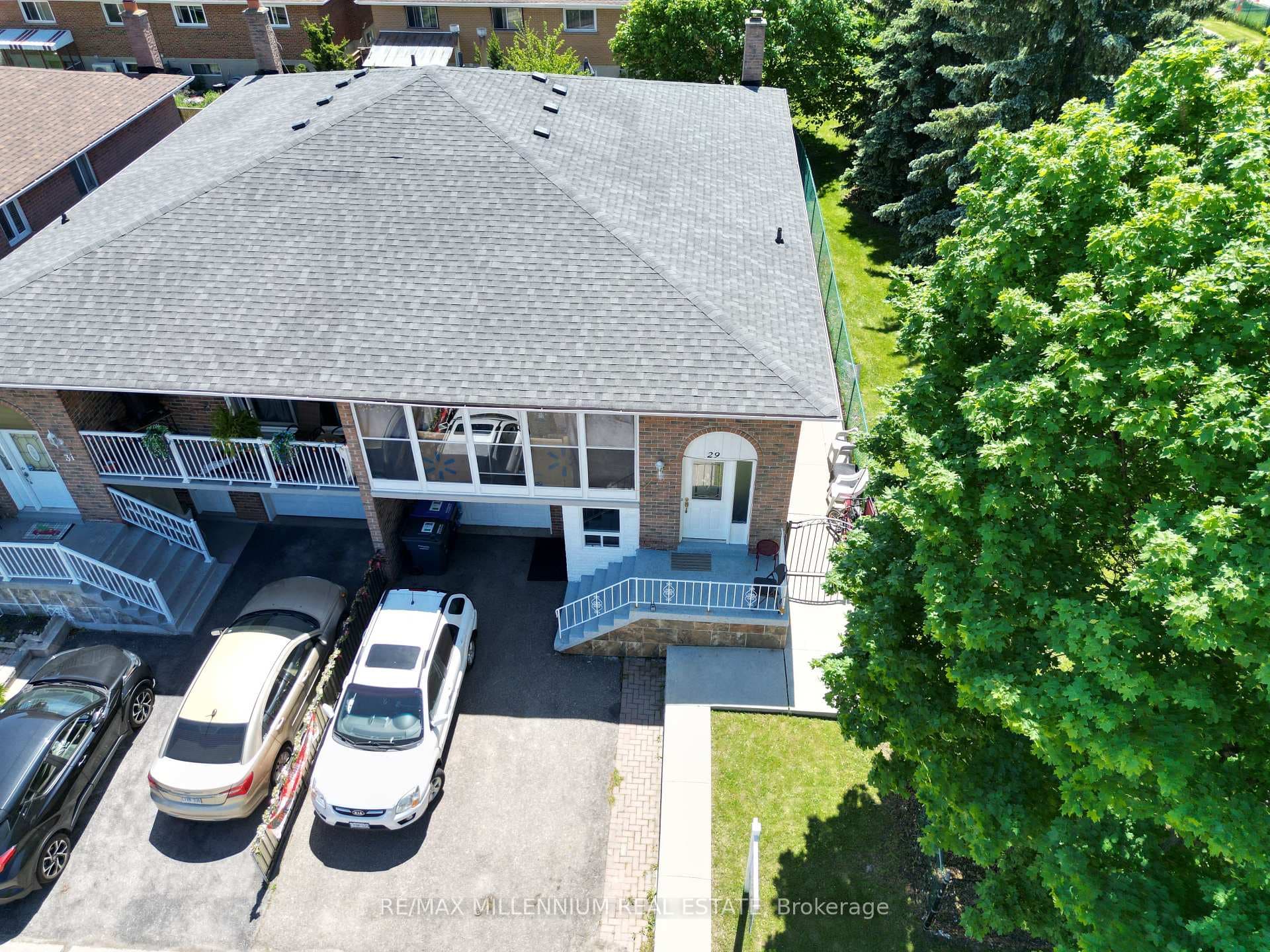 90 Ronan Crescent, Vaughan, ON L4H 2J6
