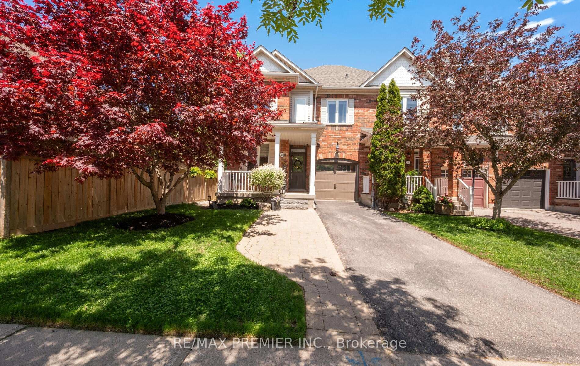 283 Kirkvalley Crescent, Aurora, ON L4G 7S2