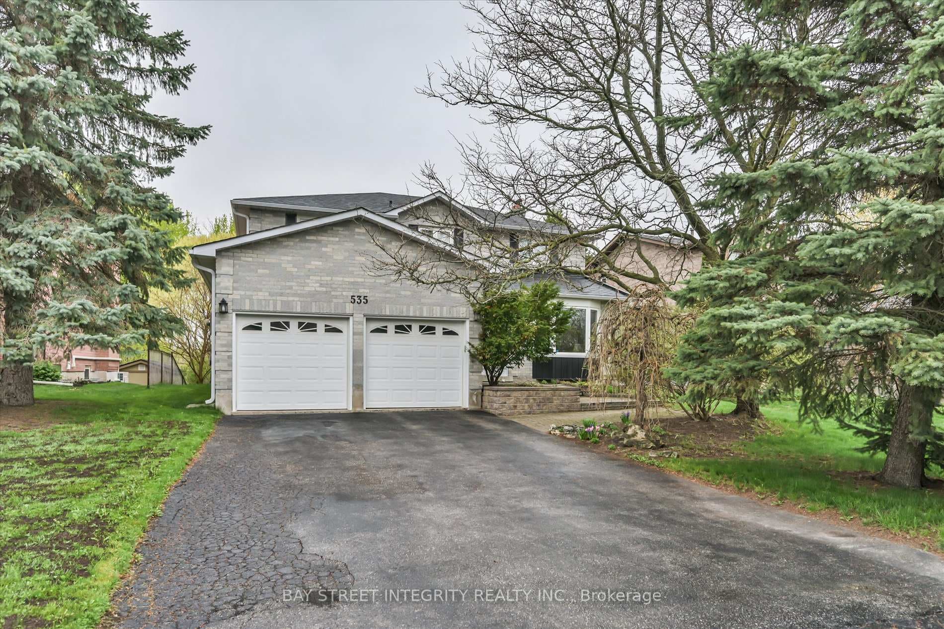 535 Malvern Crescent, Newmarket, ON L3Y 7L7