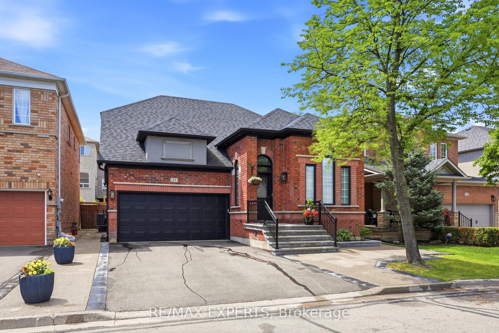23 Shadetree Crescent, Vaughan, ON L4H 1Y3