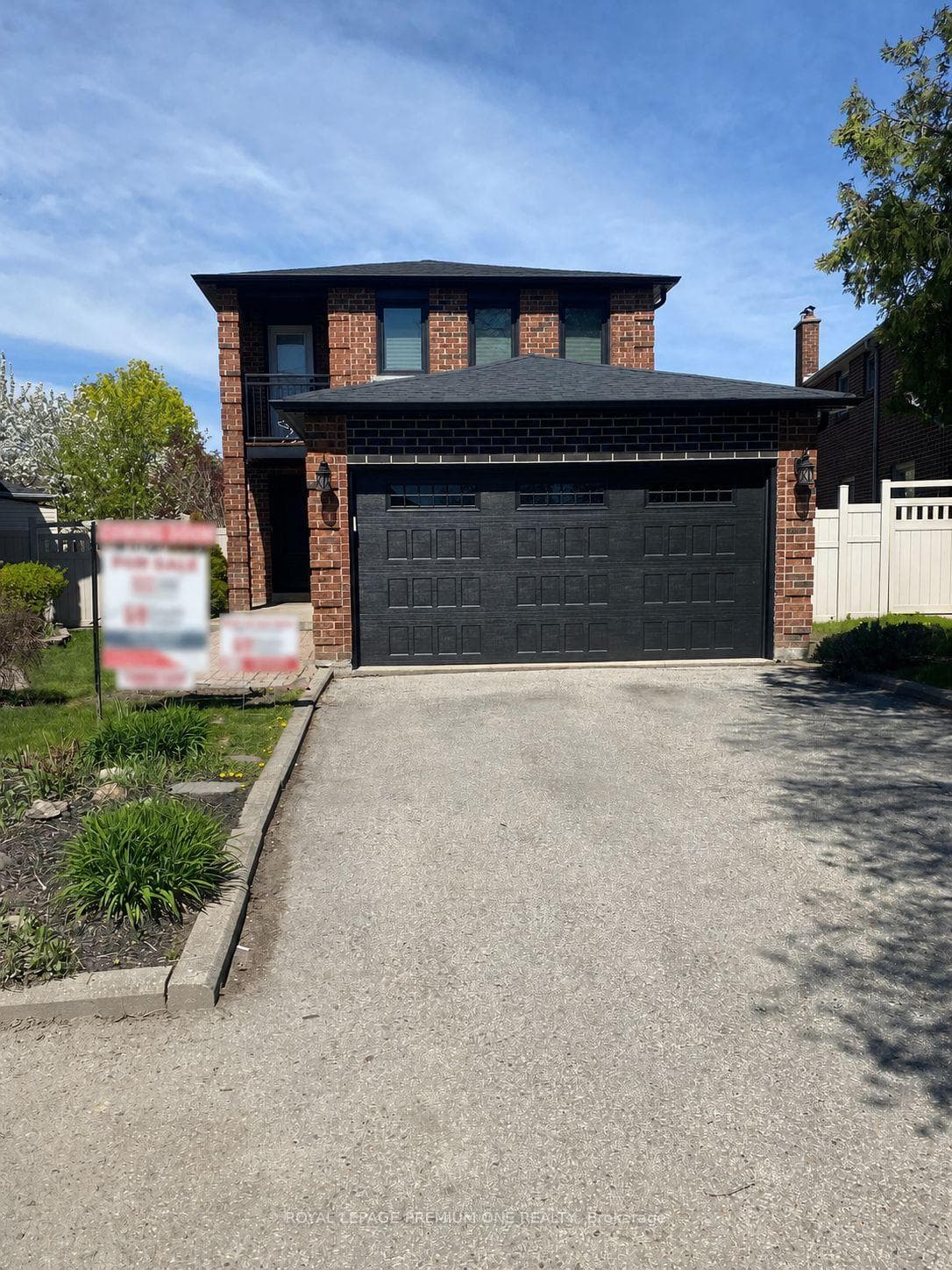 16 Muzzo Court, Vaughan, ON L4L 3K2