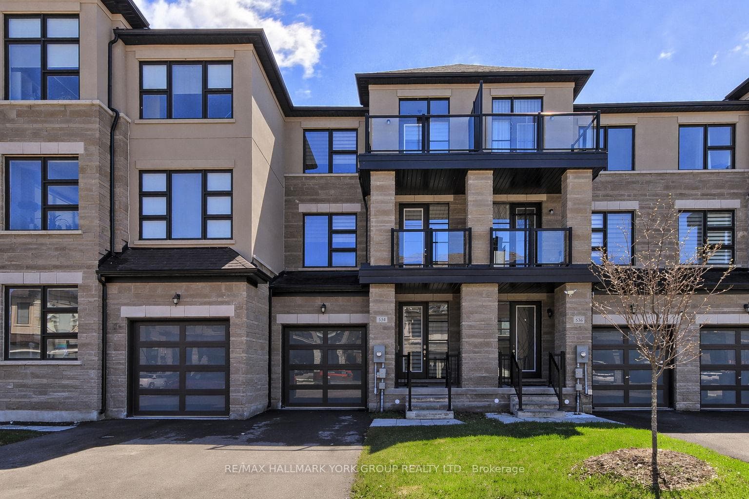 534 New England Court, Newmarket, ON L3X 0M6