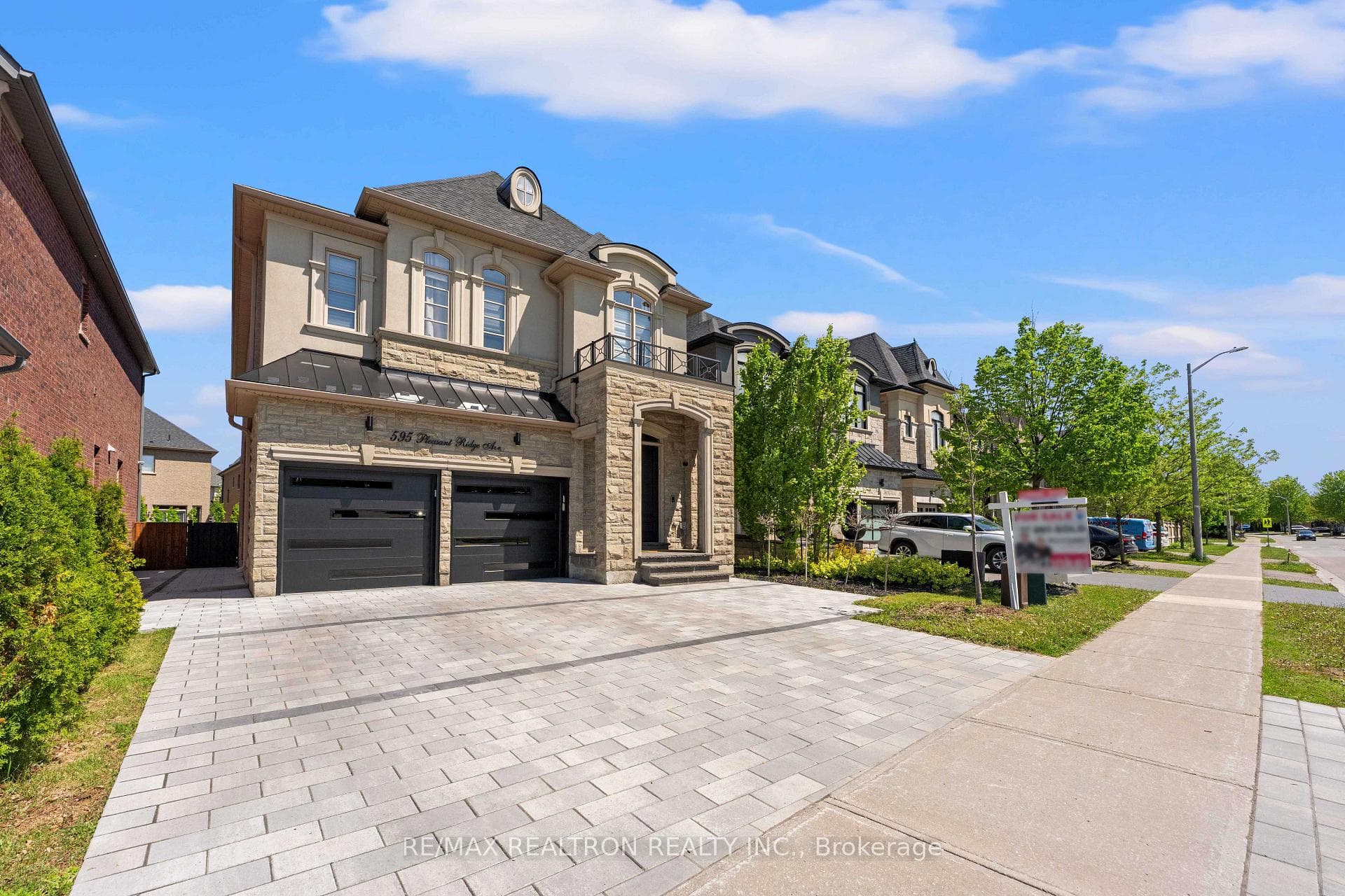 595 Pleasant Ridge Avenue, Vaughan, ON L4J 0E6
