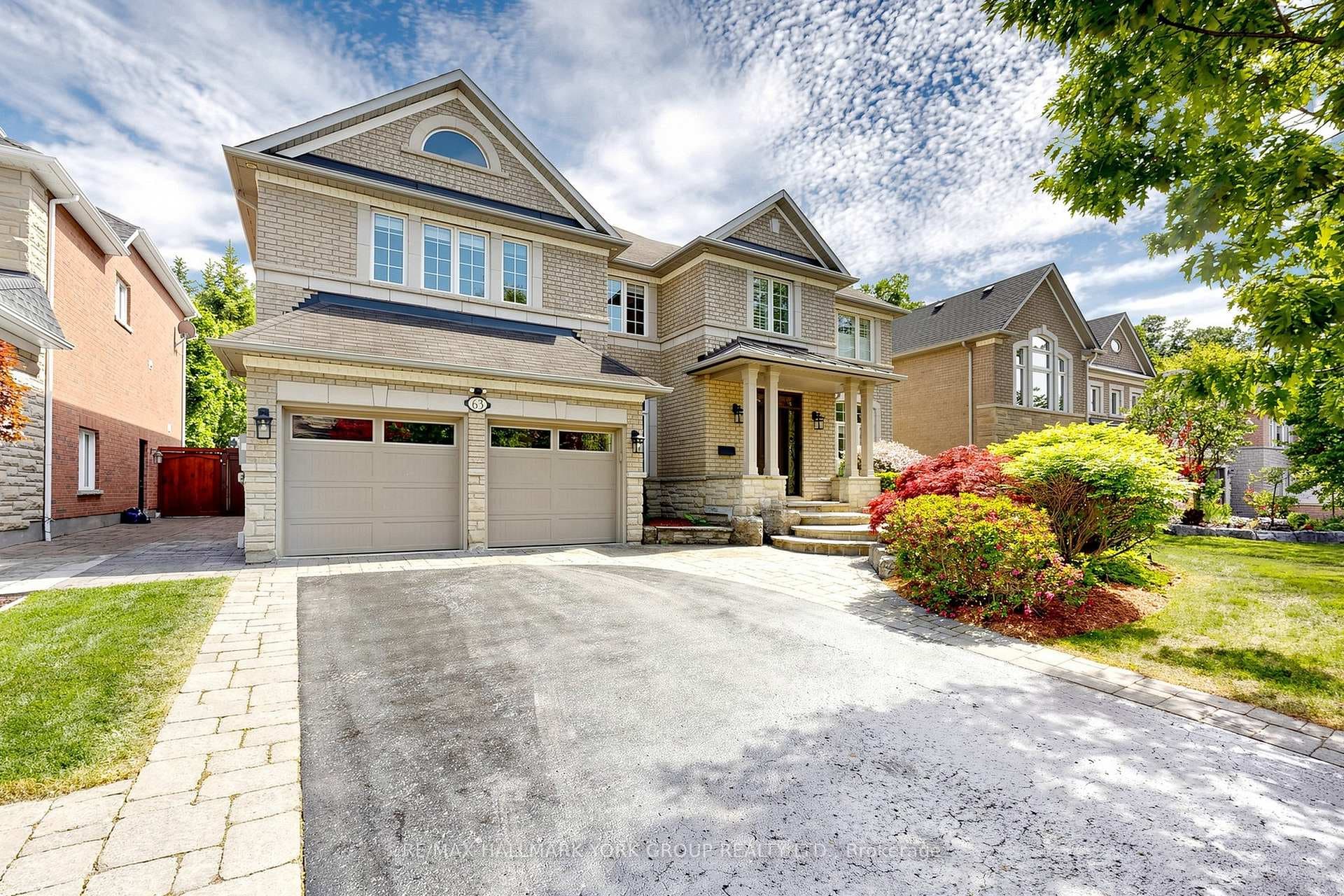 63 Willis Drive, Aurora, ON L4G 7L9