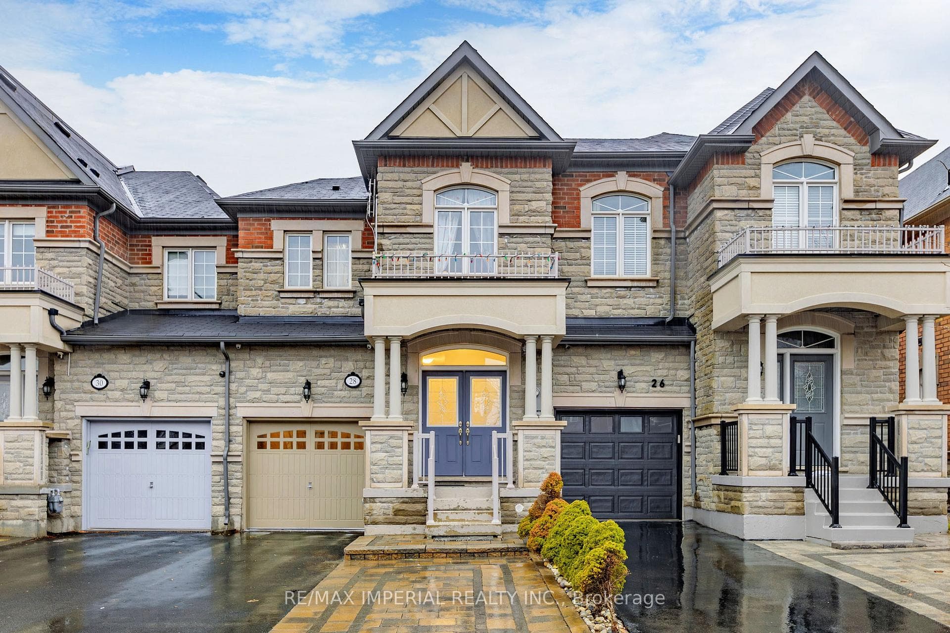 28 Spruce Pine Crescent, Vaughan, ON L6A 4T3