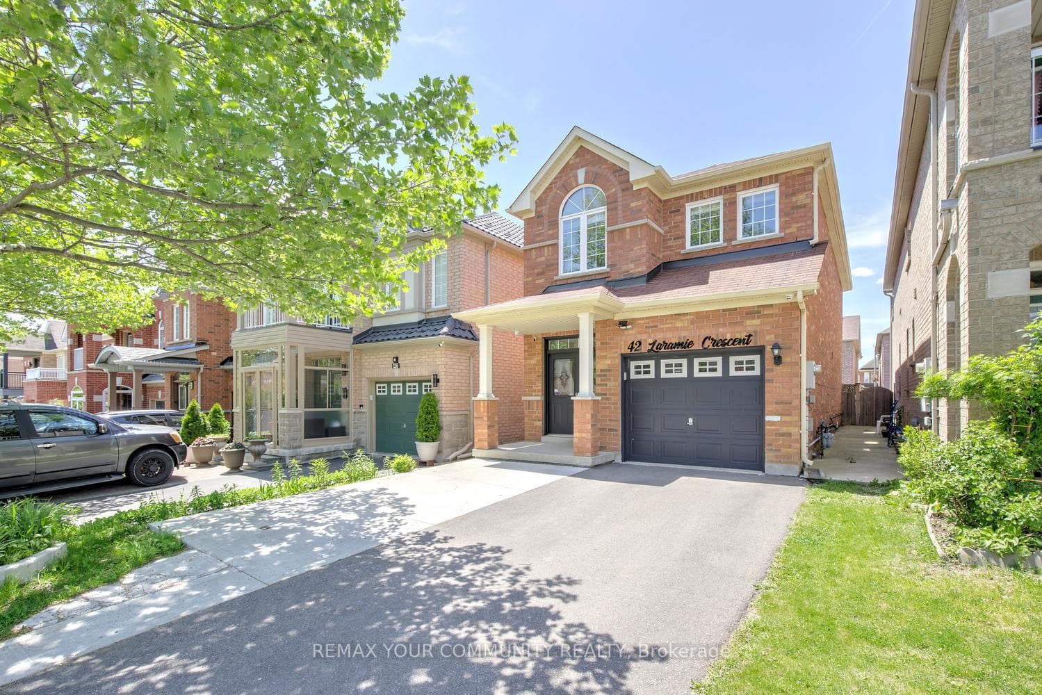 42 Laramie Crescent, Vaughan, ON L6A 0P8