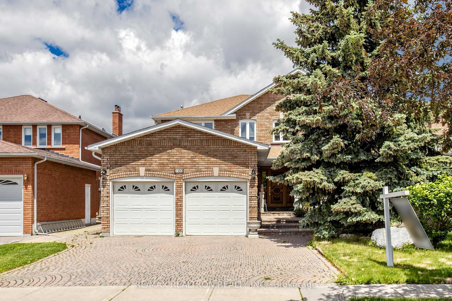 100 Gas Light Crescent, Vaughan, ON L4L 8G1
