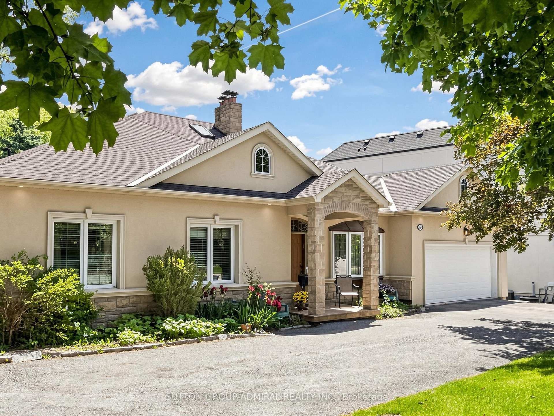 3 Raymond Drive, Vaughan, ON L4J 2E5