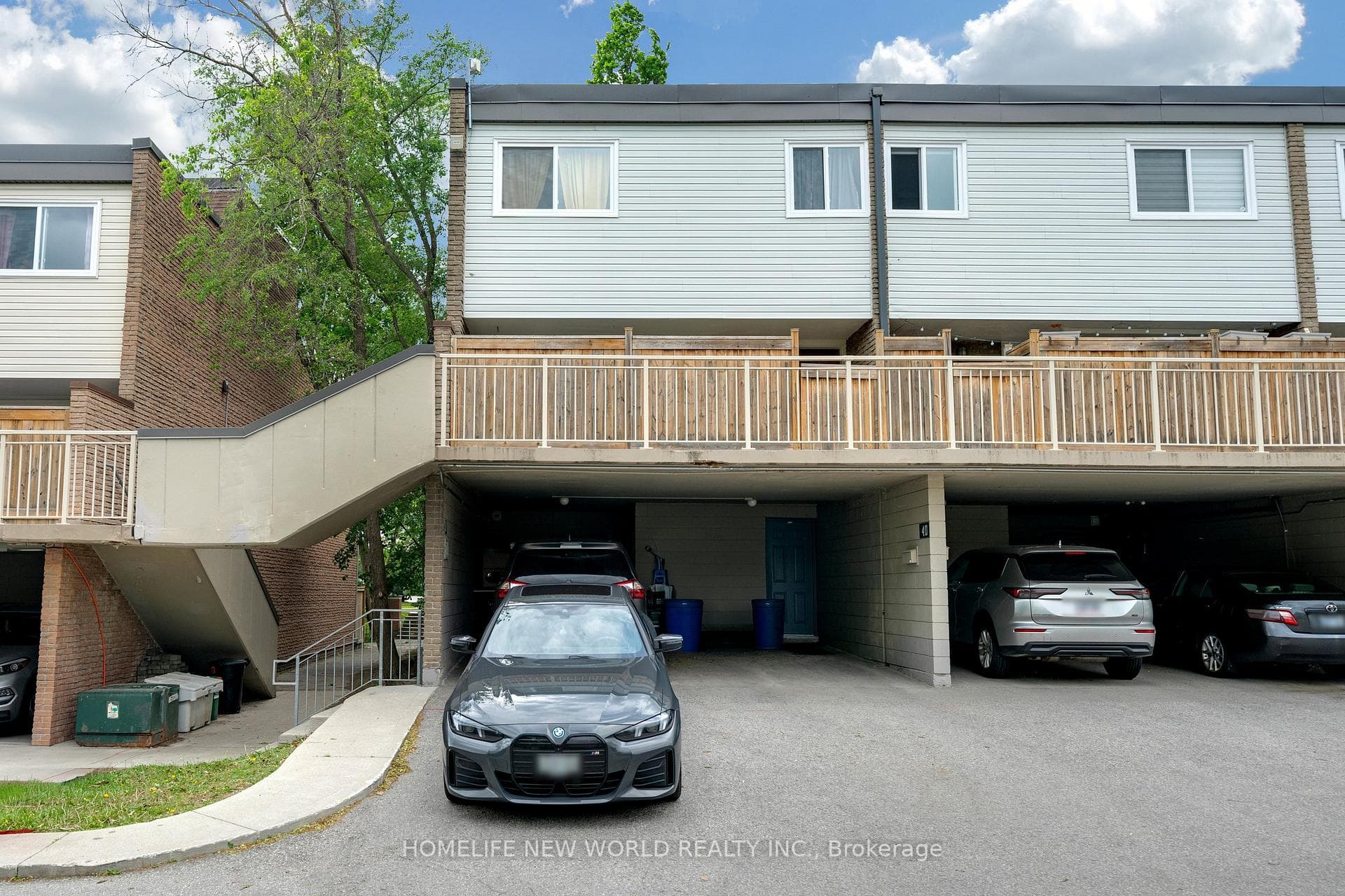 38 Springfair Avenue, Aurora, ON L4G 3M2