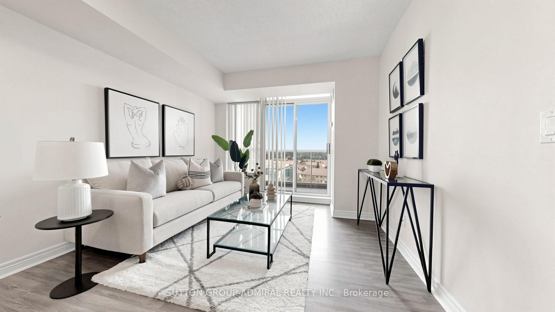 50 Disera Drive 811, Vaughan, ON L4J 9E9