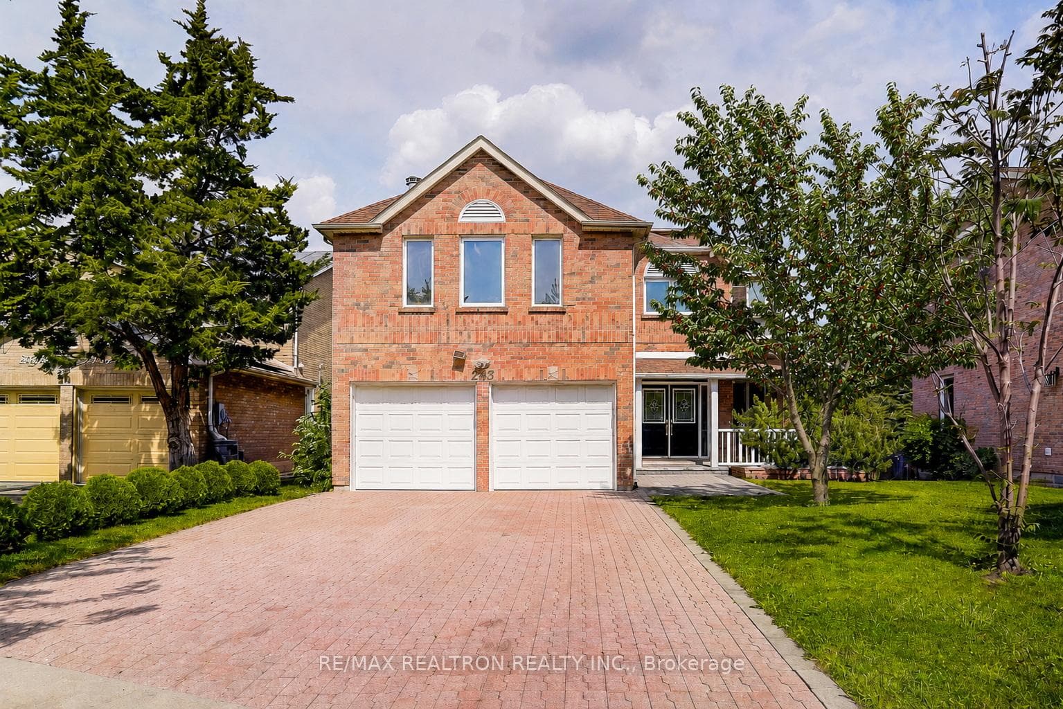 233 Brimson Drive, Newmarket, ON L3X 1H8